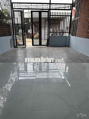 nhà cấp 4 diện tích lớn đường xe hơi đường trước nhà 7 m