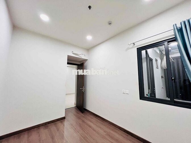 Kẹt tiền bán nhanh 2Pn view hồ đá 72, 3 tỷ, sẵn sổ, Đông Nam