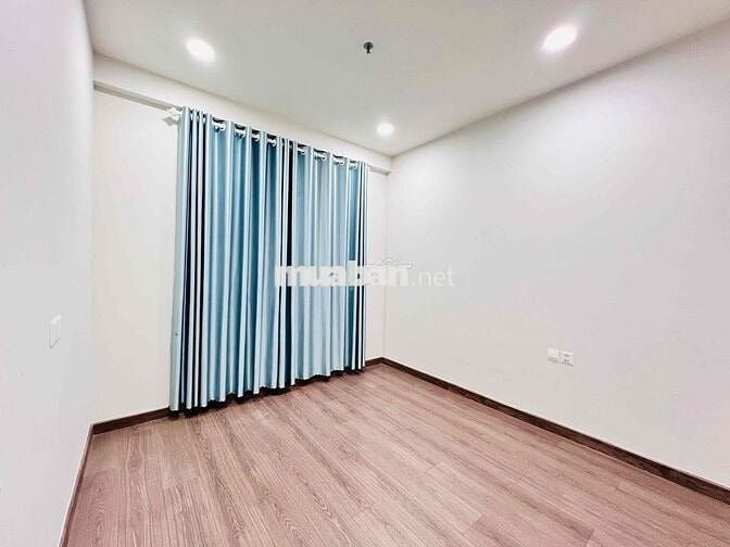 Kẹt tiền bán nhanh 2Pn view hồ đá 72, 3 tỷ, sẵn sổ, Đông Nam