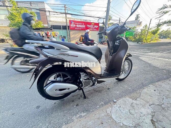 Honda SH Mode 2023 Trắng, Nâu, Đen đã sử dụng