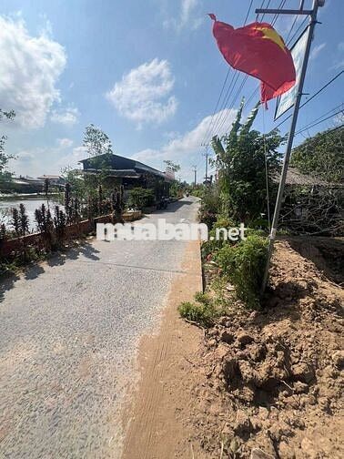 Bán hơn 415m² đất đã lên toàn bộ Thổ Cư (full Thồ Cư), lộ ôtô cặp sông