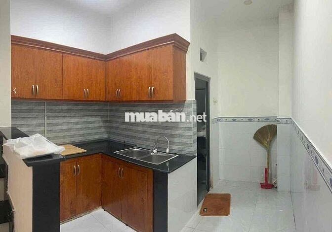 Bán gấp nhà trên đường tô ký tân chánh hiệp 35