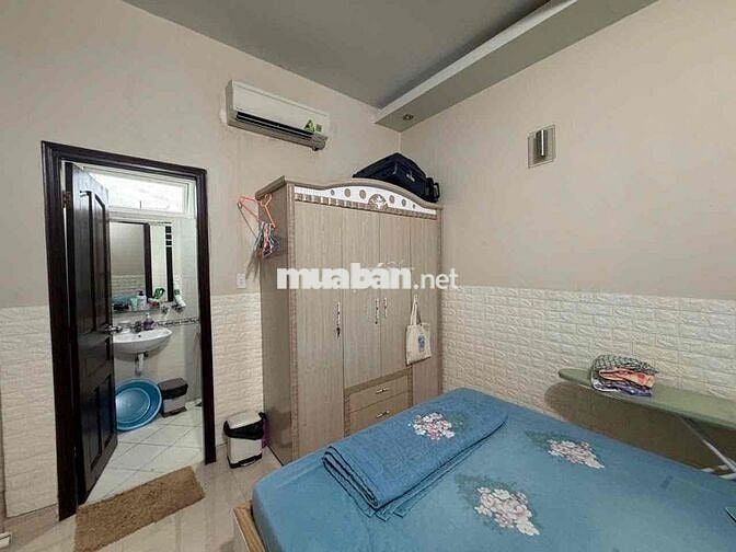 bán nhà 3 Mặt Tiền Bà Hom, 70m2, 5x14m, 4 tầng, 4pn, 5wc, sân thượng