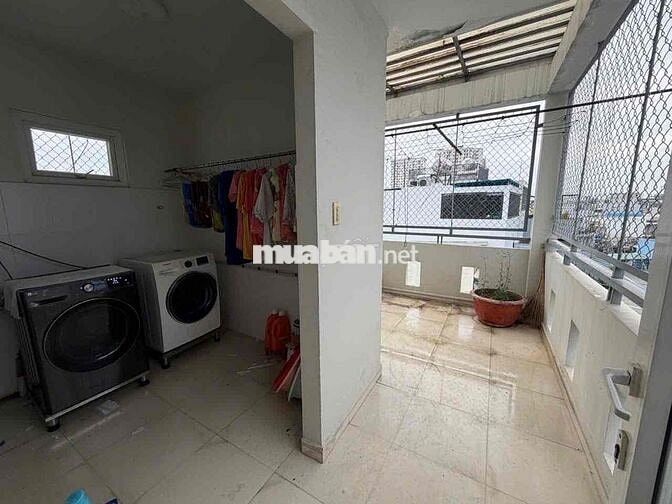 bán nhà 3 Mặt Tiền Bà Hom, 70m2, 5x14m, 4 tầng, 4pn, 5wc, sân thượng