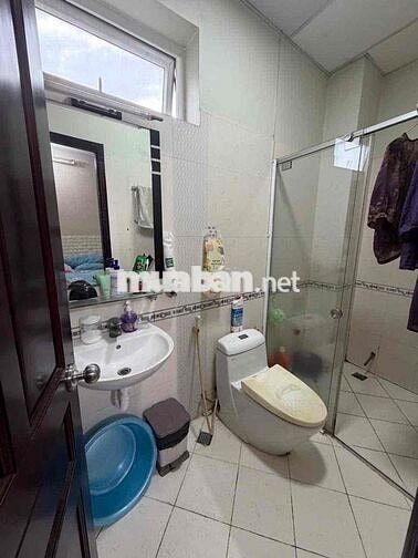 bán nhà 3 Mặt Tiền Bà Hom, 70m2, 5x14m, 4 tầng, 4pn, 5wc, sân thượng