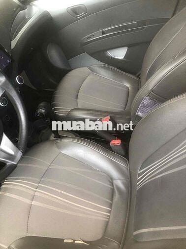 Chevrolet Spark Trắng Số tự động 5 chỗ
