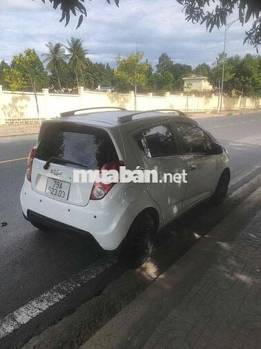 Chevrolet Spark Trắng Số tự động 5 chỗ