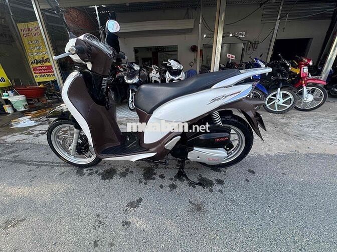 Honda SH Mode 2023 Trắng, Nâu, Đen đã sử dụng