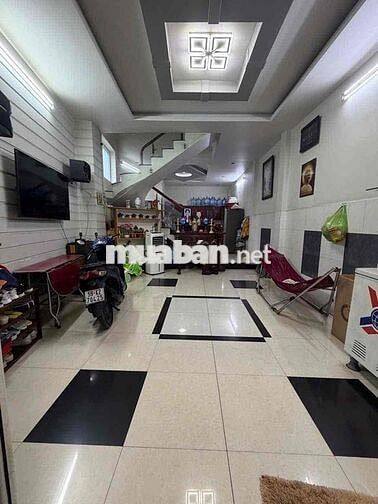 bán nhà 3 Mặt Tiền Bà Hom, 70m2, 5x14m, 4 tầng, 4pn, 5wc, sân thượng