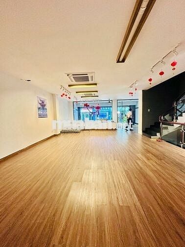 Cho thuê nhà mặt tiền 6A Hoa Hồng, Cầu Kiệu, TP.HCM