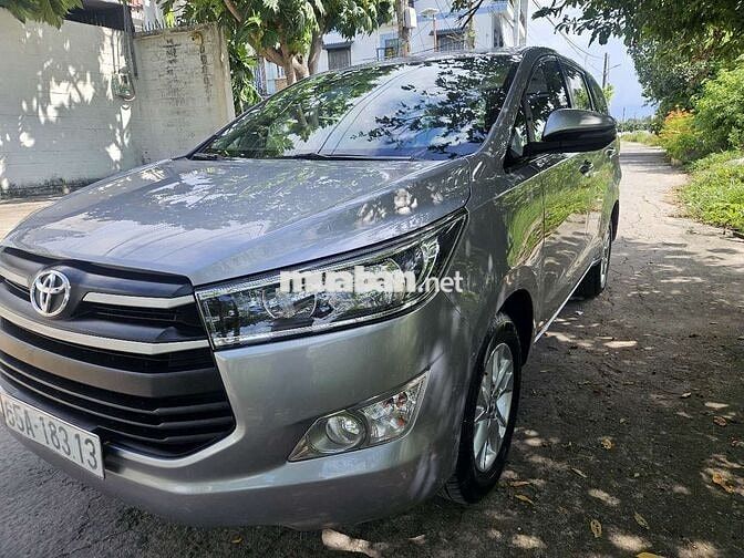 Toyota Innova 2.0E 2019 Số sàn Bạc