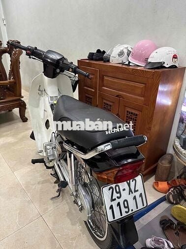 Honda Dream 2024 Trắng đen