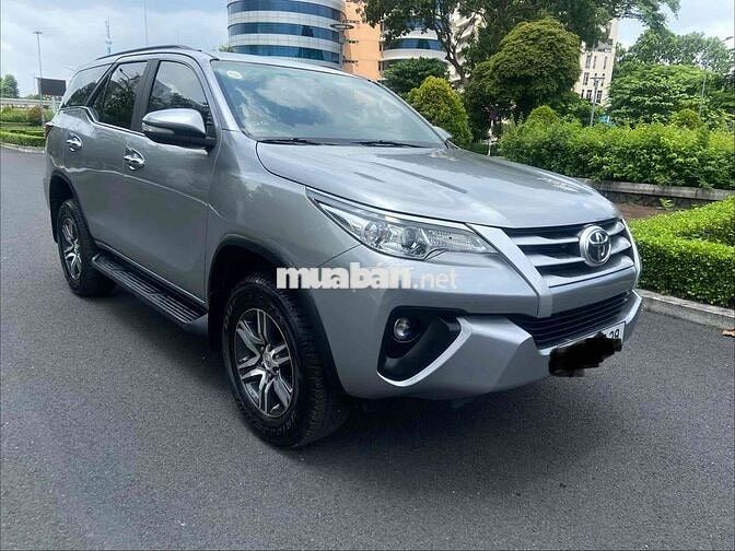Toyota Fortuner 2018 2.4 G Số sàn Bạc