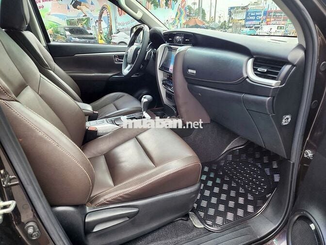 Toyota Fortuner 2019 Std Xăng Nâu