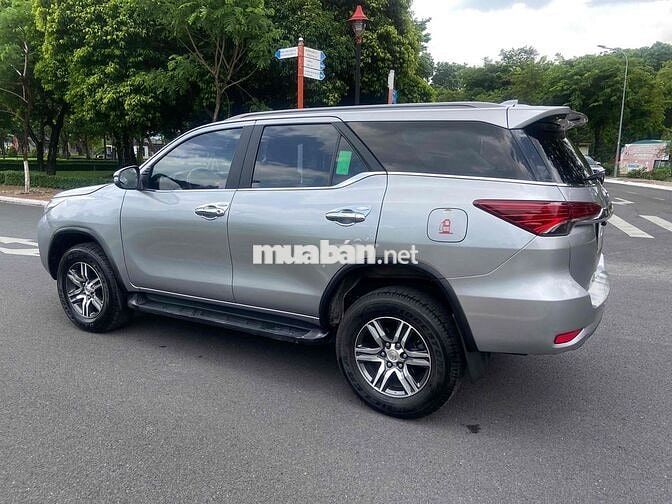 Toyota Fortuner 2018 2.4 G Số sàn Bạc
