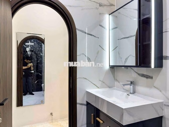 Căn Hộ Dịch Vụ 40m2 mới 100%, Full Nội thất - Cách Mạng Tháng 8, Q3