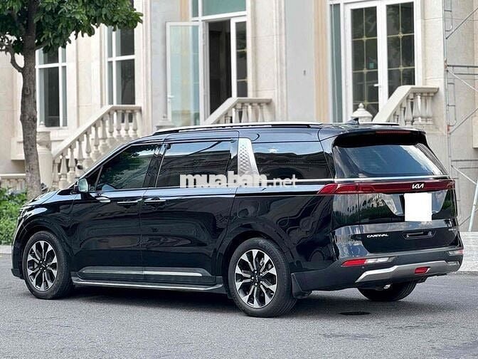 KIA Carnival Signature 2.2D 2022 Đen 64.000 km
