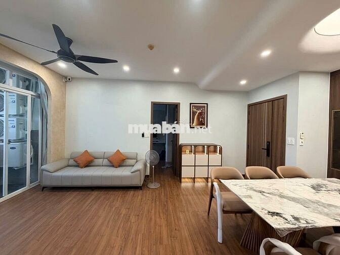 CHO THUÊ CĂN HỘ 2PN2WC FULL NỘI THẤT ĐẸP, VIEW SÔNG SG TẦNG CAO 