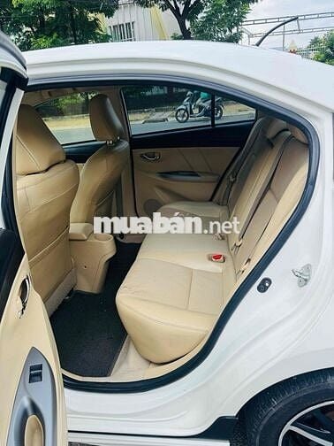 Toyota Vios TRD Số sàn màu Trắng