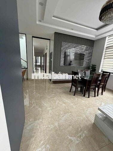 Bán nhà kiểu Biệt thứ 2 mặt tiền