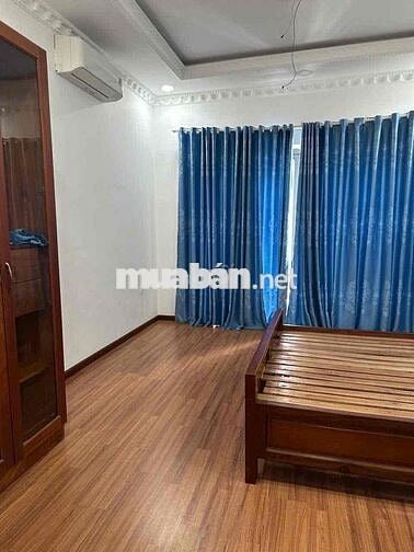 NHÀ RỘNG ( GARA XE HƠI ) TRỆT LẦU 3PN 3WC. NỘI THẤT SẴN