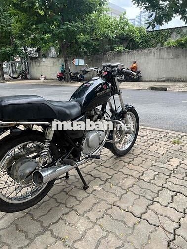 Suzuki GN125 Đen êm ái