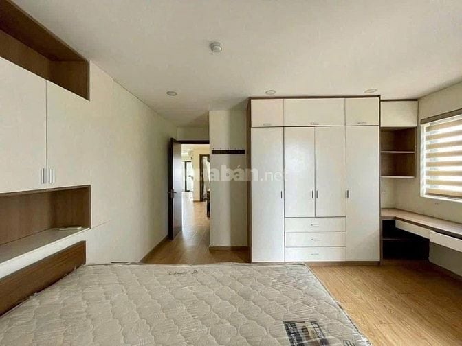Chung cư Central Garden, Võ Văn Kiệt căn 120m2, 3p ngủ giá 25tr/tháng
