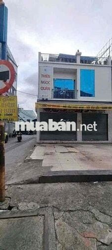 Cho thuê mặt bằng kinh doanh sầm uất quận 4