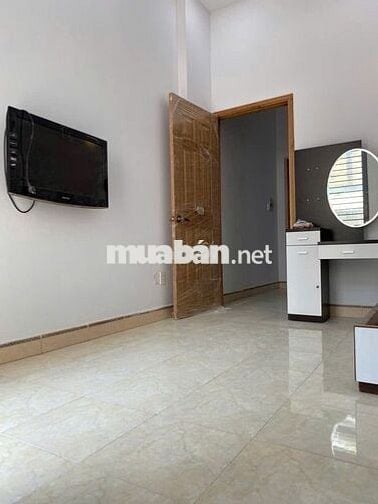 Cho thuê nhà ngay đại học Hutech Bình Thạnh(4.2x15m)3 phòng 14 triệu/t