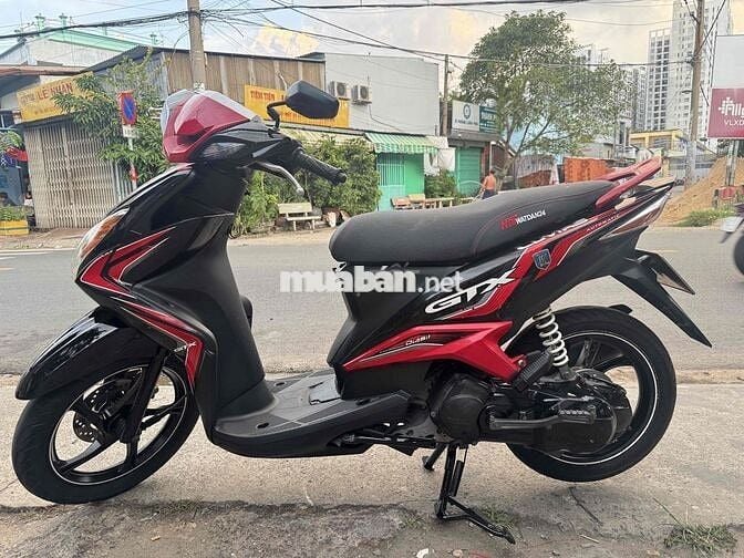 Yamaha Luvias GTX 2012 Đỏ đen Việt Nam