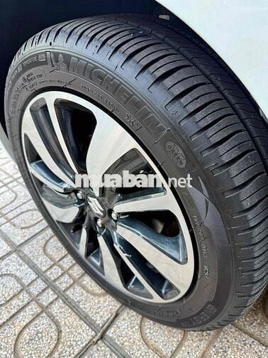 Suzuki Swift 2020 Trắng Da Nappa