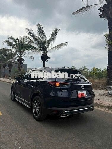 Mazda CX-8 Luxury 2022 Xanh đen 45.000 km