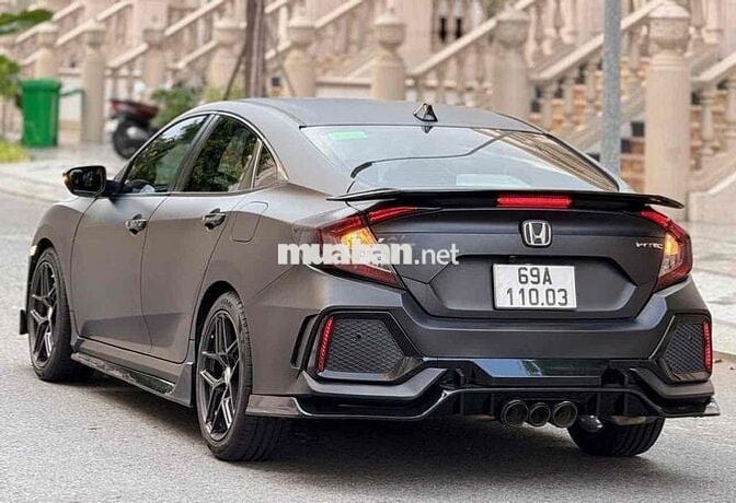 Honda Civic 1.8G Type R 2019 Đen nhám