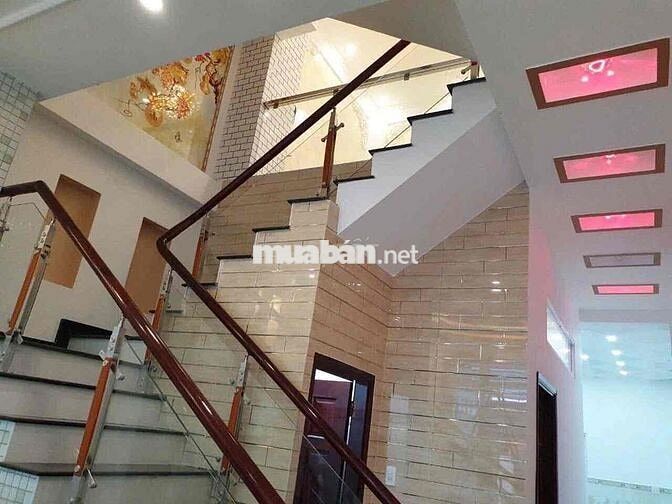 BÁN NHÀ TRUNG TÂM LỘ 20- SÁT MT NGUYỄN VĂN CỪ