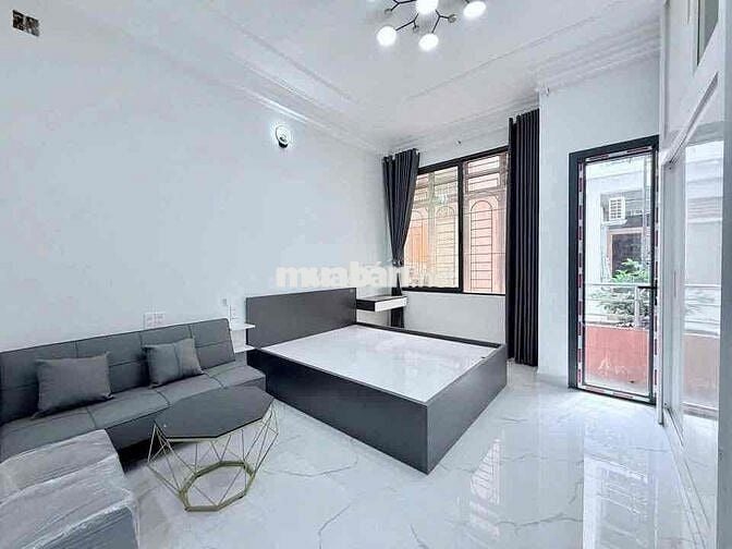 CHO THUÊ CĂN HỘ BAN CÔNG GIÁ TỐT NGAY Q1 - GẦN CHỢ BẾN THÀNH QUẬN 1