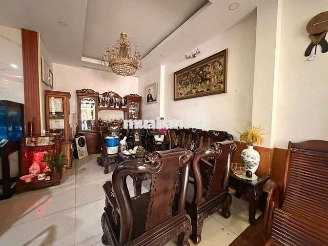Biệt Thự Nguyên Căn Trệt 3 Lầu Đường 15m Ngang 9x20 Đầy Đủ Nội Thất