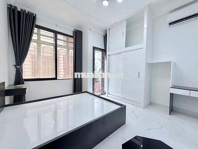 CHO THUÊ CĂN HỘ BAN CÔNG GIÁ TỐT NGAY Q1 - GẦN CHỢ BẾN THÀNH QUẬN 1