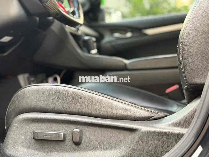 Honda Civic 1.8G Type R 2019 Đen nhám