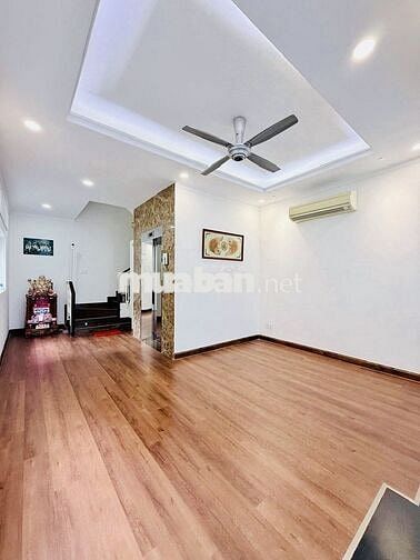 MBKD Lê văn sỹ gần Trường hàn thuyên nhà thờ Ba chuông FIRST Academy