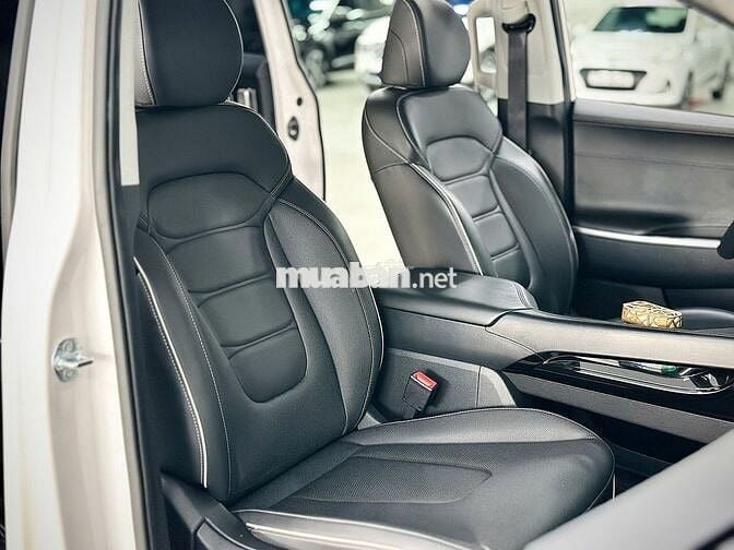 Hyundai Custin 1.5AT 2024 Trắng 40000 km