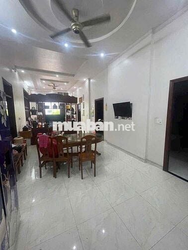 Cho Thuê Nhà Vườn (3PN) sân rộng rãi, KP9 Tân Phong, Biên Hoà- giá:7tr