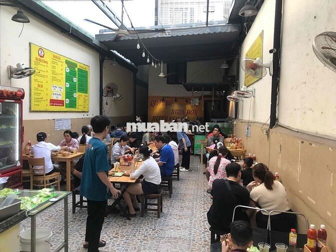 Tuyển nhân viên phục vụ quán bò né
