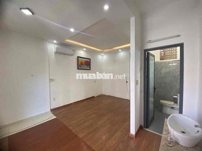 cho thuê nhà mặt tiền Nguyễn Phẩm