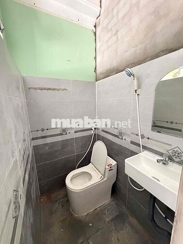 Cho thuê mặt bằng gần ngã tư hàng xanh