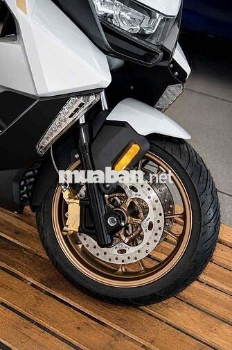 BMW Motorrad C400GT Diamond White 2025