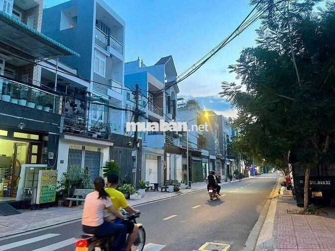 Nhà 1 trệt 2 lầu Đường số 4 BHH B bình tân 