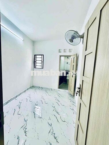 nhà bán, shr chính chủ. trục đường Tạ Quang Bửu Q8. chỉ hơn 2t