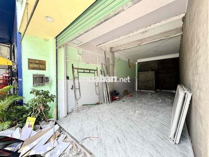 Cho thuê mặt bằng gần ngã tư hàng xanh