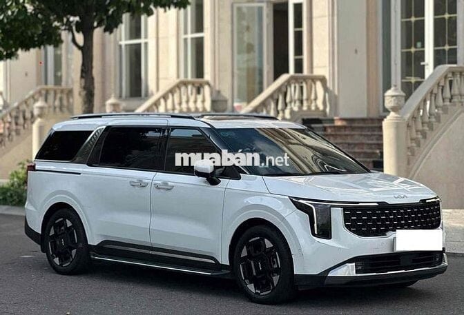KIA Carnival Signature 2.2D 2024 Trắng