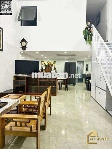 cho thuê nhà gác lững. nguyễn đức thuận. full nội thất. 20 triệu.